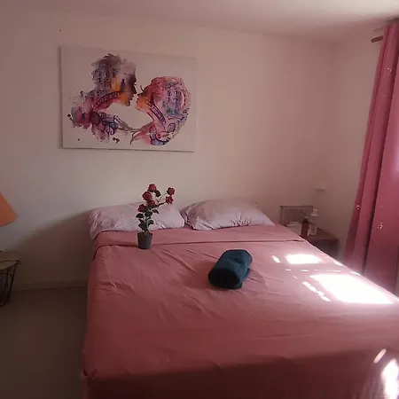 Private Heated Pool Sauna Ground-floor Near Paris Holiday home
